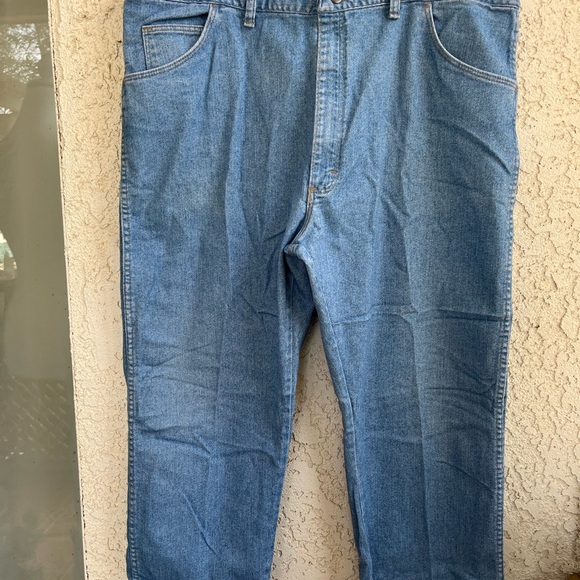 Wrangler Other - Wrangler Relaxed Fit Light Blue Jeans size 42X32